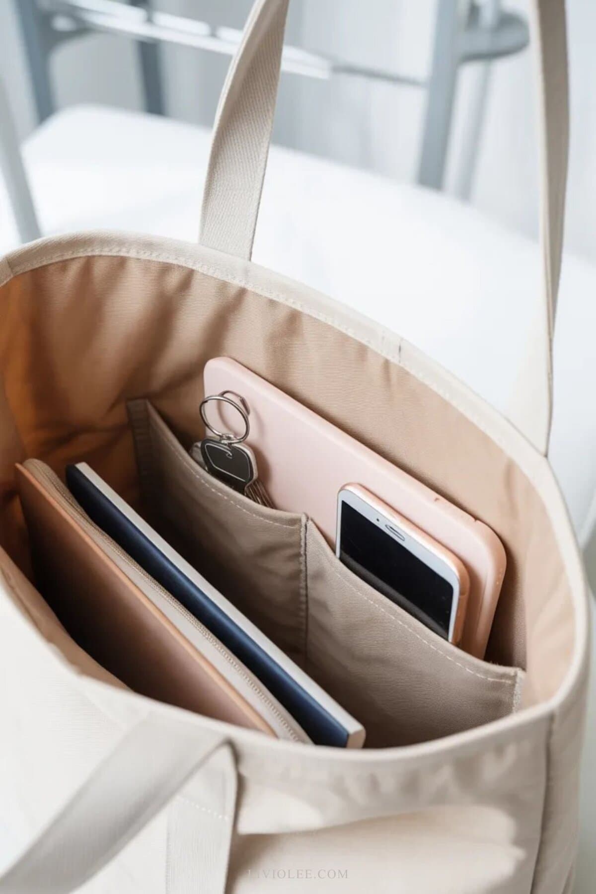 tote bag with inside pockets showing organized compartments