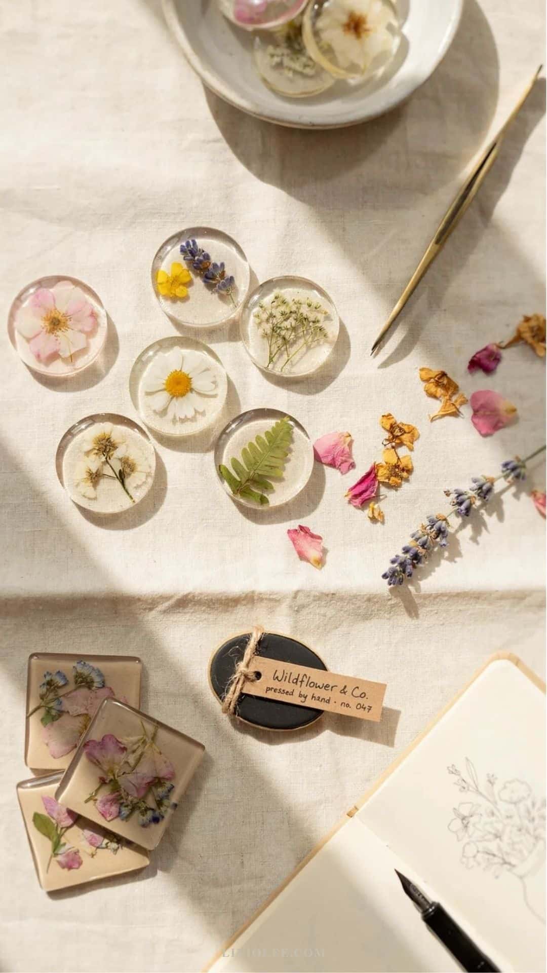 easy craft pressed flower magnets and resin magnets